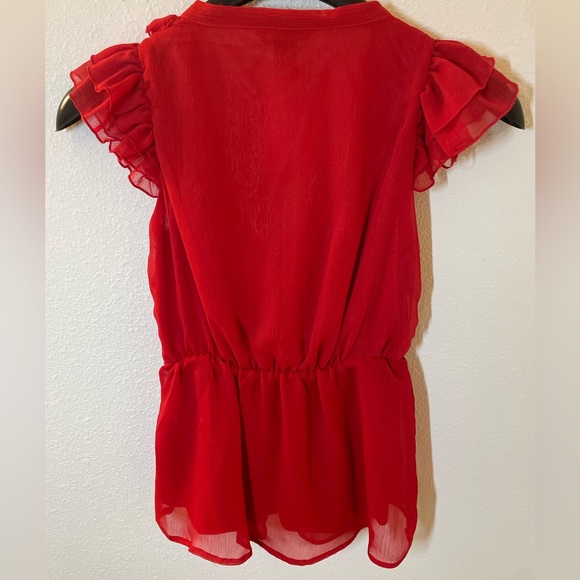 NWT H&M Red Ruffle Front Bow Sleeveless Blouse Women’s Size 4 - Picture 2 of 4